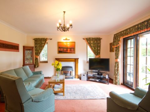 The Cottage at Friston Down - cottages with pools - Exclusively Short Lets