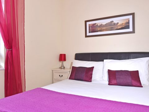 Self catering Eastbourne - Cavendish apartment - Exclusively Short Lets