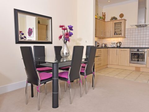 Self catering Eastbourne - Cavendish apartment - Exclusively Short Lets