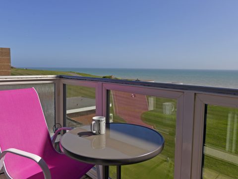 Exclusively Short Lets - Sea Sunrise - Bexhill holiday lets