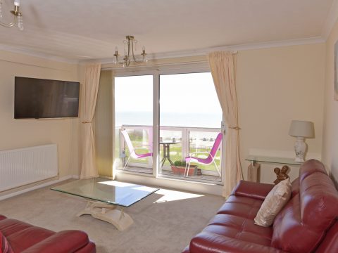 Exclusively Short Lets - Sea Sunrise - Bexhill holiday lets